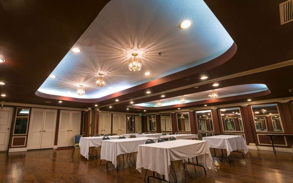 San Bernardino Inn & Suites Kemudahan gambar