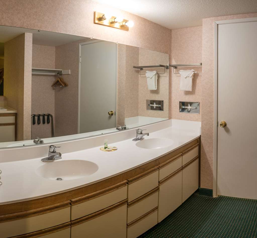 San Bernardino Inn & Suites Bilik gambar