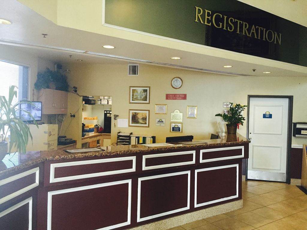 San Bernardino Inn & Suites Dalaman gambar