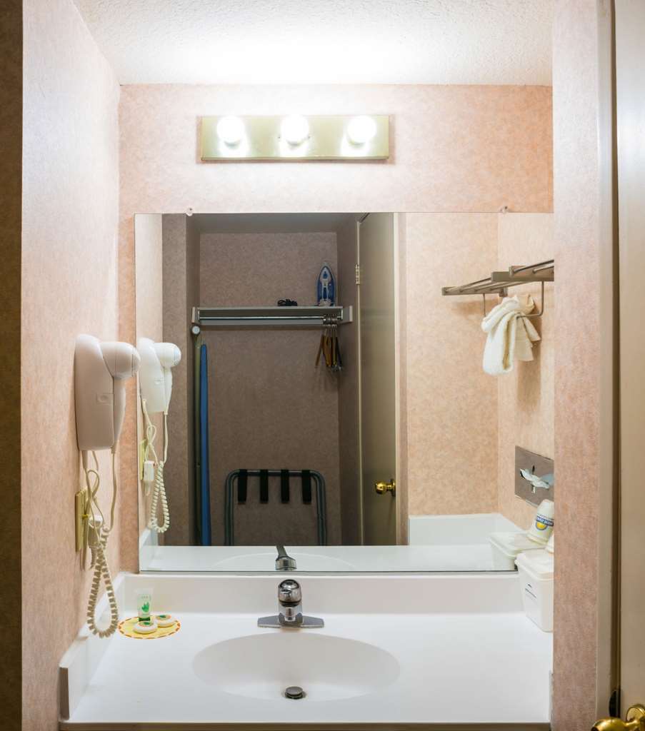 San Bernardino Inn & Suites Bilik gambar