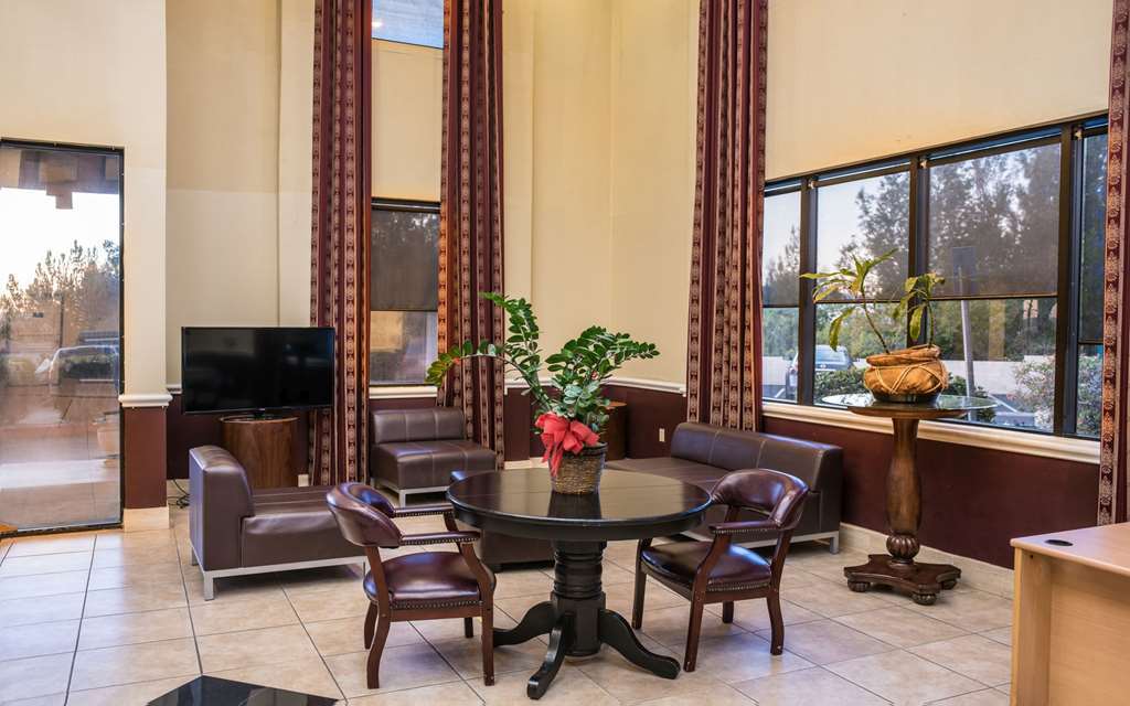 San Bernardino Inn & Suites Dalaman gambar